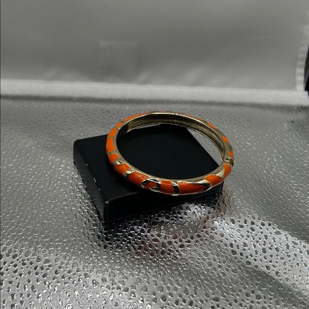 Hinged bracelet gold tone orange enamel light weight casual dressy festival - Picture 3 of 5